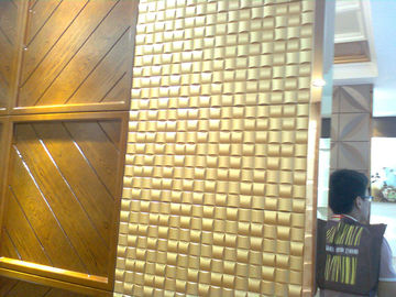 Mur décoratif à la maison moderne de panneau de mur de PVC 3D de cuisine/salle de bains lambrissant l'effet 3D